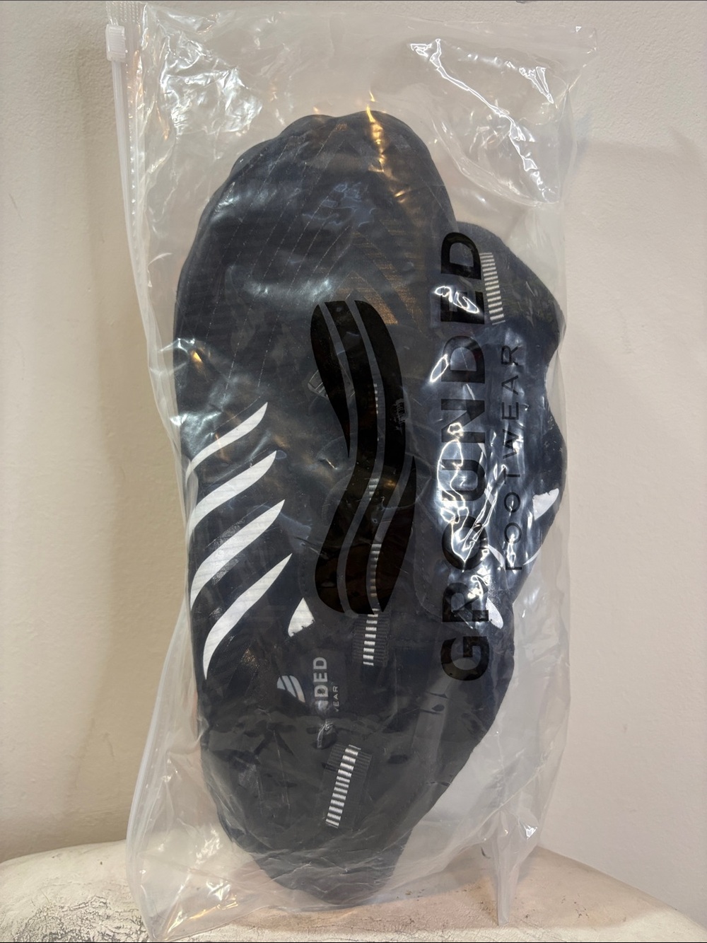 NIB Black Grounded Footwear Minimals Barefoot Sneakers Wide Toe Box Grounding
